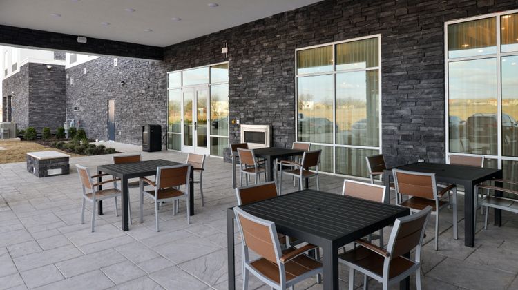 Holiday Inn Fort Worth-Alliance Exterior