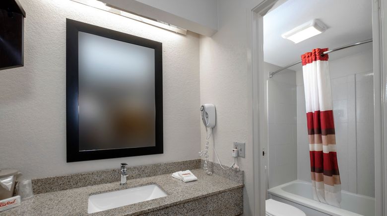 <b>Red Roof Inn Sumter Room</b>. Images powered by <a href="https://www.leonardoworldwide.com/" title="Leonardo Worldwide" target="_blank">Leonardo</a>.
