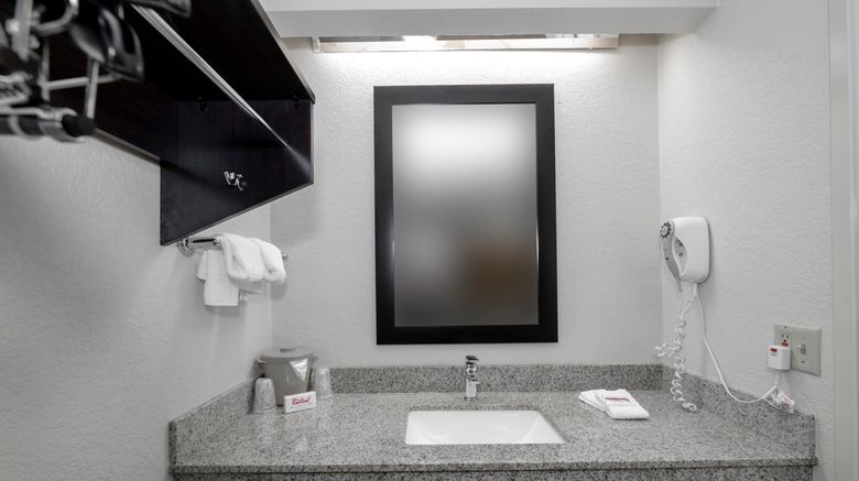 <b>Red Roof Inn Sumter Room</b>. Images powered by <a href="https://www.leonardoworldwide.com/" title="Leonardo Worldwide" target="_blank">Leonardo</a>.