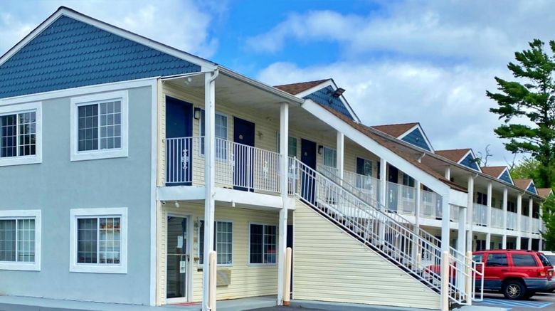 <b>Scottish Inns & Suites Exterior</b>. Images powered by <a href="https://www.leonardoworldwide.com/" title="Leonardo Worldwide" target="_blank">Leonardo</a>.