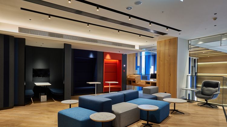 Holiday Inn Express Chiayi Lobby