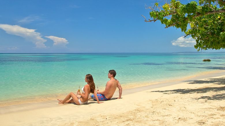 <b>Bluefields Bay Villas Beach</b>. Images powered by <a href="https://www.leonardoworldwide.com/" title="Leonardo Worldwide" target="_blank">Leonardo</a>.