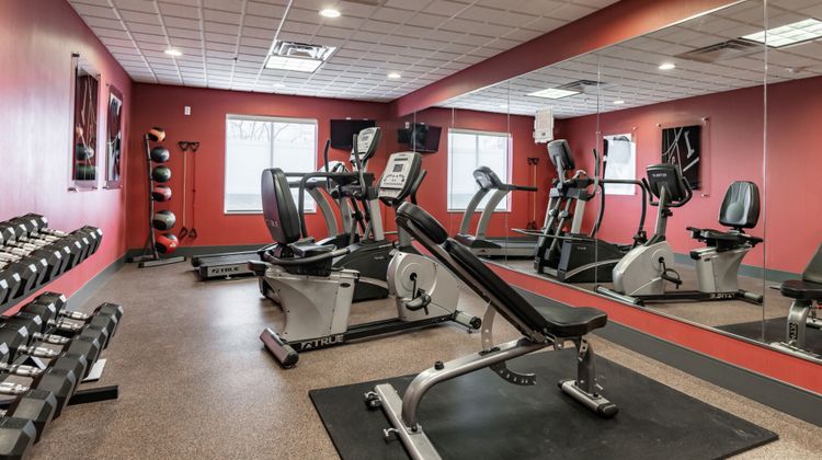 Holiday Inn Express & Suites Health Club
