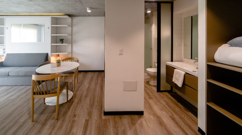 <b>Hub Antofagasta Room</b>. Images powered by <a href="https://www.leonardoworldwide.com/" title="Leonardo Worldwide" target="_blank">Leonardo</a>.