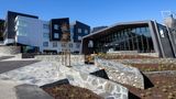 Holiday Inn Express & Suites Queenstown Exterior