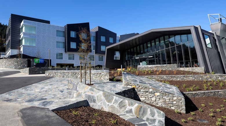 Holiday Inn Express  and  Suites Queenstown Exterior. Images powered by <a href="https://www.leonardoworldwide.com" target="_blank" rel="noopener">Leonardo</a>.