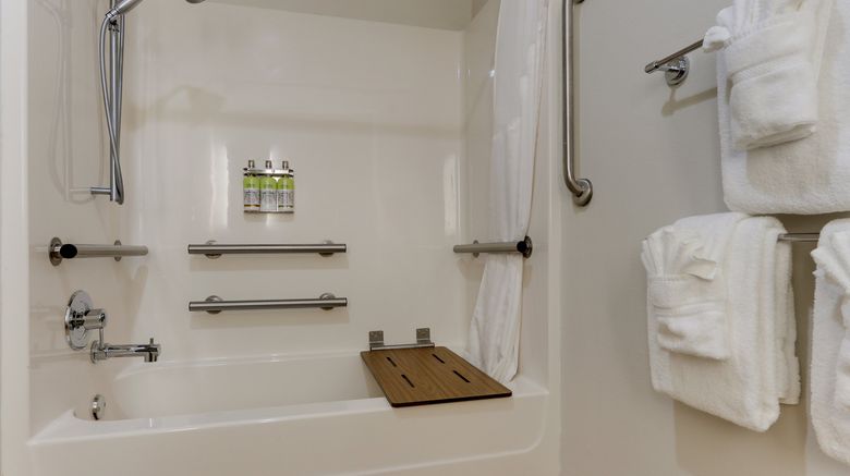 <b>Holiday Inn Express & Suites Room</b>. Images powered by <a href="https://www.leonardoworldwide.com/" title="Leonardo Worldwide" target="_blank">Leonardo</a>.