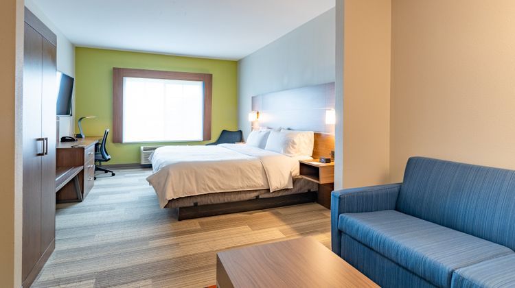 Holiday Inn Express Suite