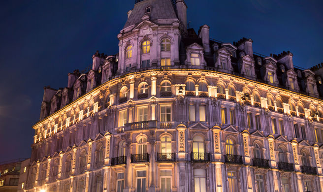 Thistle Piccadilly Exterior