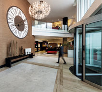 Hotel Baia Luanda Lobby