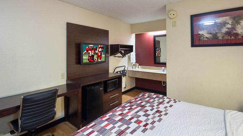 <b>Red Roof Inn Dayton-Fairborn/Nutter Ctr Room</b>. Images powered by <a href="https://www.leonardoworldwide.com/" title="Leonardo Worldwide" target="_blank">Leonardo</a>.
