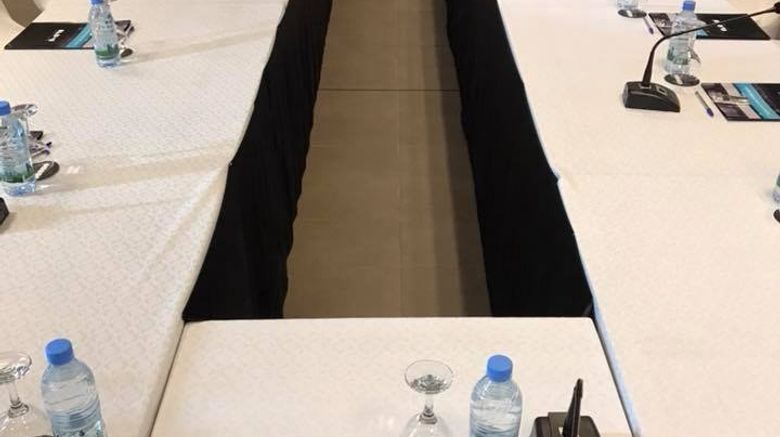 <b>ONOMO Hotel Bamako Meeting</b>. Images powered by <a href="https://www.leonardoworldwide.com/" title="Leonardo Worldwide" target="_blank">Leonardo</a>.