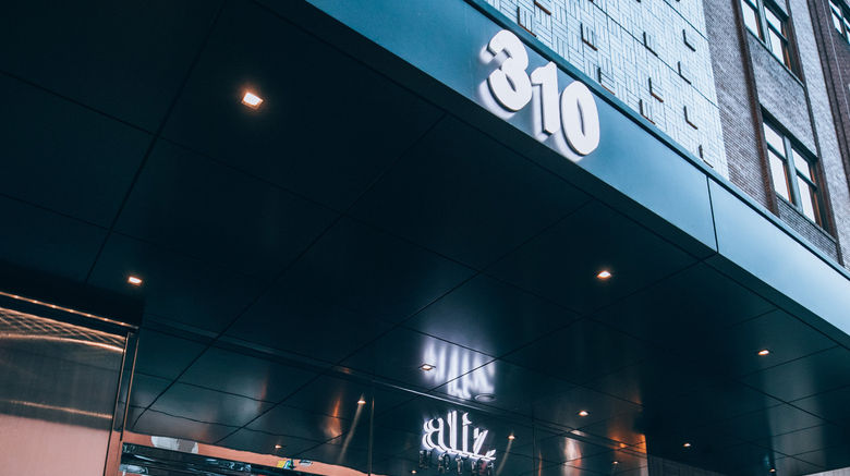 <b>Aliz Hotel Times Square Exterior</b>. Images powered by <a href="https://www.leonardoworldwide.com/" title="Leonardo Worldwide" target="_blank">Leonardo</a>.