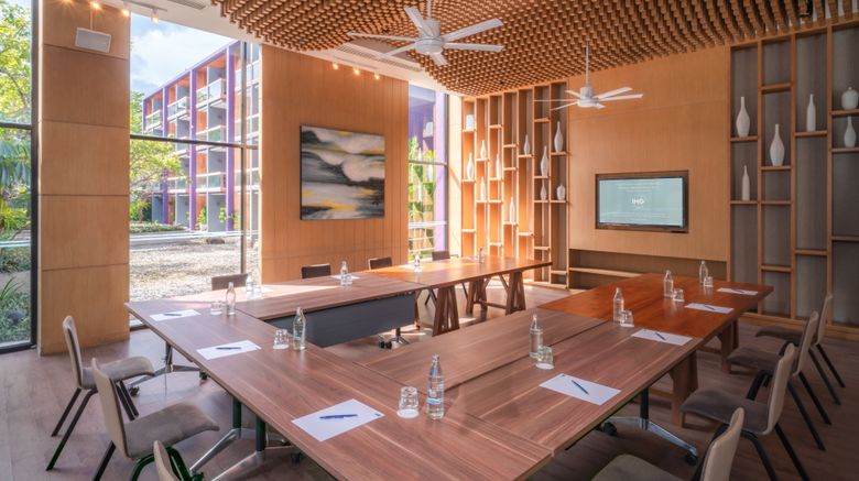 <b>Holiday Inn Express Phuket Patong Beach Meeting</b>. Images powered by <a href="https://www.leonardoworldwide.com/" title="Leonardo Worldwide" target="_blank">Leonardo</a>.