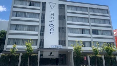 Noa Hotel