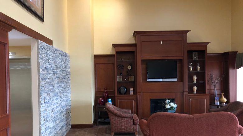 <b>Red Roof Inn & Suites Chestertown Lobby</b>. Images powered by <a href="https://www.leonardoworldwide.com/" title="Leonardo Worldwide" target="_blank">Leonardo</a>.