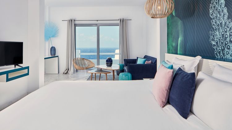 Kouros Hotel & Suites Room