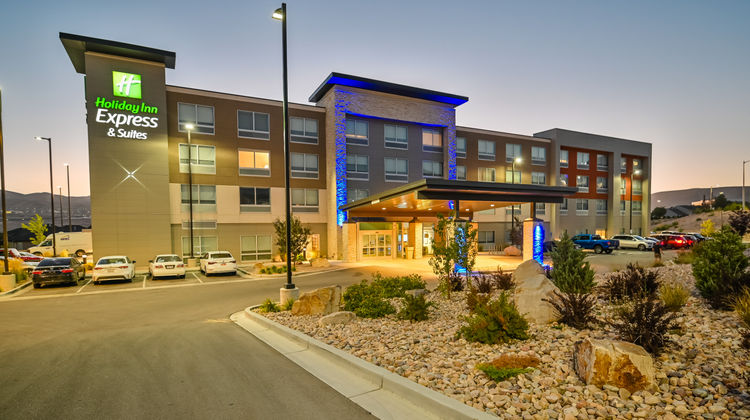 Holiday Inn Express & Suites Lehi Exterior