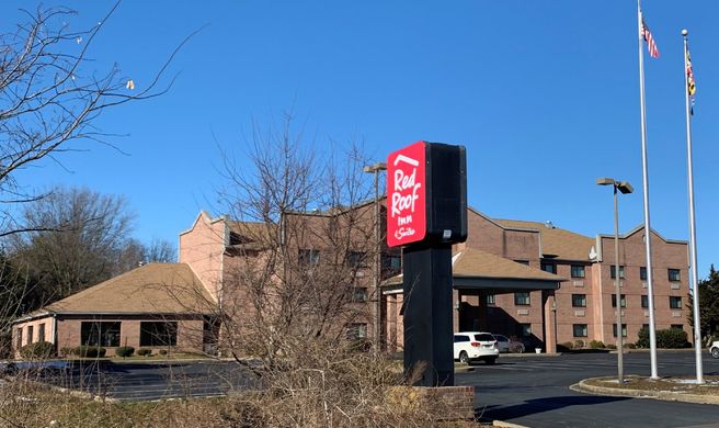 Red Roof Inn & Suites Chestertown Exterior