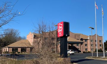 Red Roof Inn & Suites Chestertown