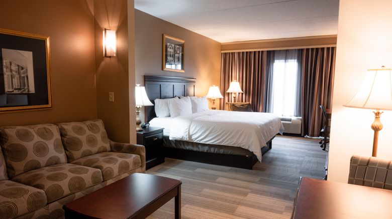 <b>Holiday Inn Express & Suites Tuscaloosa- Suite</b>. Images powered by <a href="https://www.leonardoworldwide.com/" title="Leonardo Worldwide" target="_blank">Leonardo</a>.