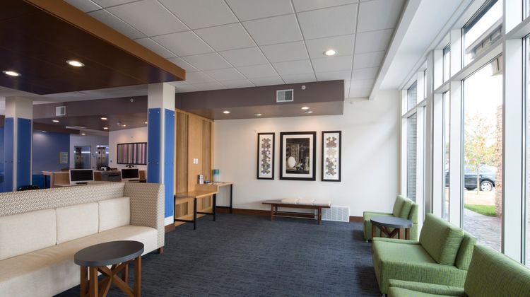 Holiday Inn Express Hotel & Suites Lobby