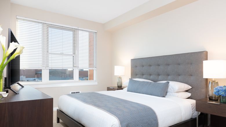 <b>AVE Emeryville at Bay Street Hotel Room</b>. Images powered by <a href="https://www.leonardoworldwide.com/" title="Leonardo Worldwide" target="_blank">Leonardo</a>.