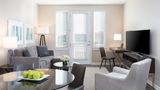 AVE Emeryville at Bay Street Hotel Room