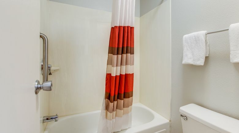 <b>Red Roof Inn Lansing West - MSU Room</b>. Images powered by <a href="https://www.leonardoworldwide.com/" title="Leonardo Worldwide" target="_blank">Leonardo</a>.