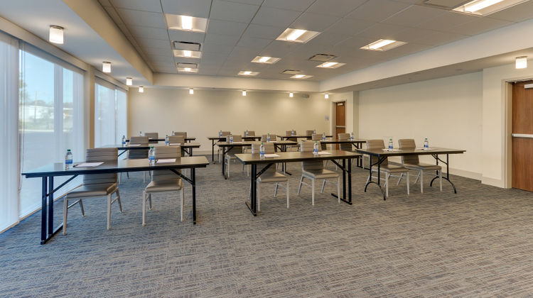 Holiday Inn Express & Suites Civic Ctr Meeting