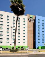 Holiday Inn Express Hotel & Suites