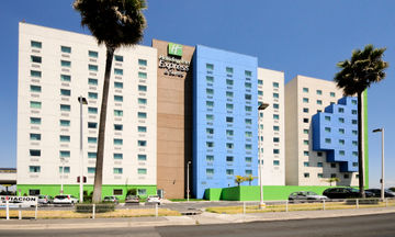 Holiday Inn Express Hotel & Suites