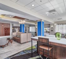 Holiday Inn Express Lobby