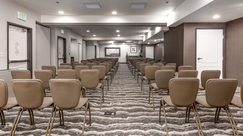 <b>Holiday Inn Express & Suites Meeting</b>. Images powered by <a href="https://www.leonardoworldwide.com/" title="Leonardo Worldwide" target="_blank">Leonardo</a>.