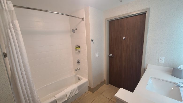 <b>Holiday Inn Express & Suites Chico Room</b>. Images powered by <a href="https://www.leonardoworldwide.com/" title="Leonardo Worldwide" target="_blank">Leonardo</a>.