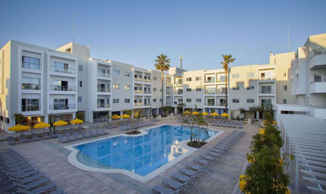 Mayfair Hotel and Apartment Hotel Exterior