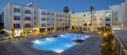 Mayfair Hotel and Apartment Hotel Exterior