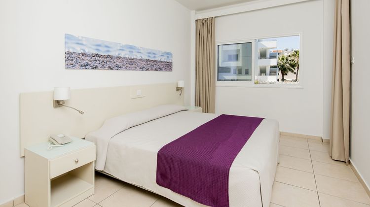 Mayfair Hotel and Apartment Hotel Room