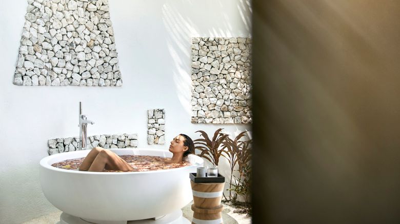 <b>COMO Cocoa Island Spa</b>. Images powered by <a href=https://www.travelagewest.com/Hotels/Male-Maldives/