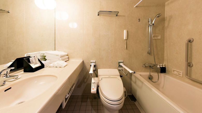 <b>Crowne Plaza ANA Chitose Room</b>. Images powered by <a href="https://www.leonardoworldwide.com/" title="Leonardo Worldwide" target="_blank">Leonardo</a>.