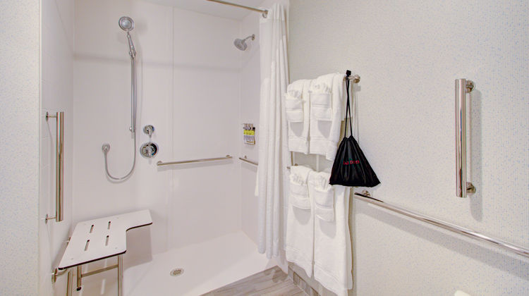 Holiday Inn Express & Stes Southwest Room