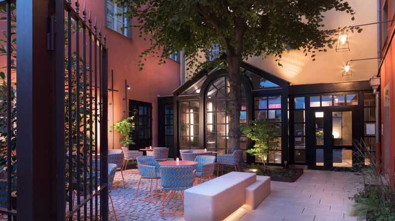 <b>L'Hotel Du Dragon Exterior</b>. Images powered by <a href="https://www.leonardoworldwide.com/" title="Leonardo Worldwide" target="_blank">Leonardo</a>.