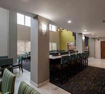 Holiday Inn Express Hotel & Suites Exterior