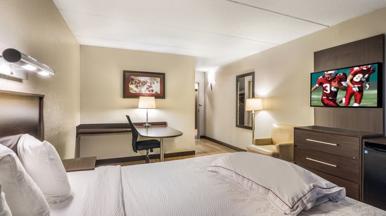 <b>Red Roof PLUS+ Boston-Woburn/Burlington Room</b>. Images powered by <a href="https://www.leonardoworldwide.com/" title="Leonardo Worldwide" target="_blank">Leonardo</a>.