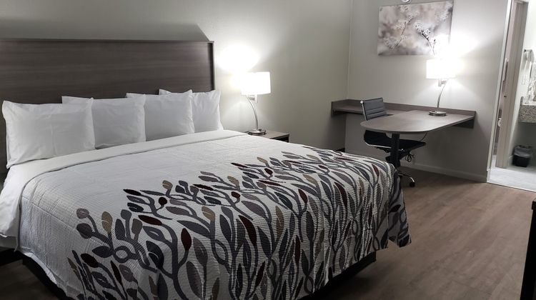 Red Roof Inn Cullman Room