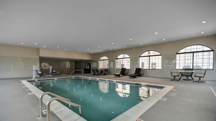 Staybridge Suites Southgate-Detroit Area Pool