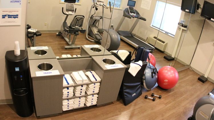 Holiday Inn Express Hotel & Suites Health Club