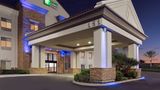 Holiday Inn Express & Suites Merced Exterior