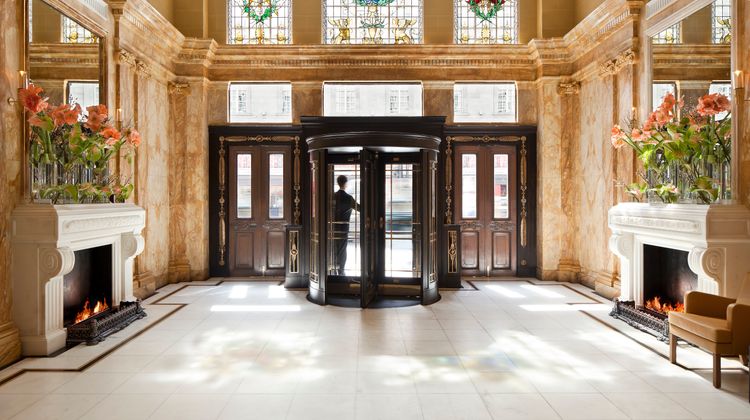 Hotel Cafe Royal Lobby
