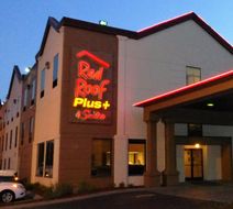 Red Roof PLUS & Suites Chattanooga Exterior
